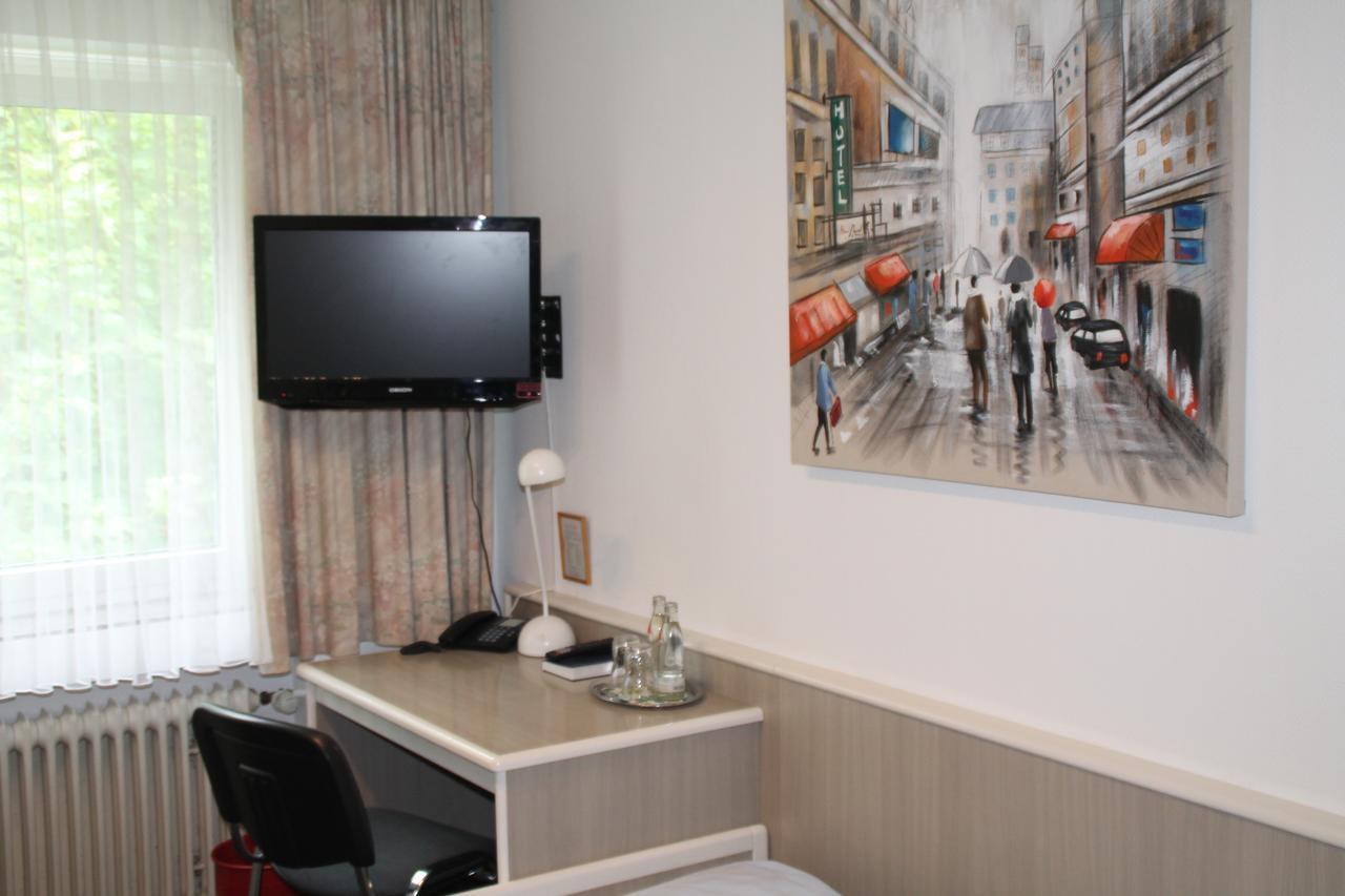 Autobahn Motel Siegerland Ost ซีเกิน ภายนอก รูปภาพ